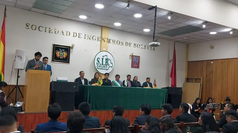 Mesa de honor en la Sociedad de Ingenieros de Bolivia, Oruro