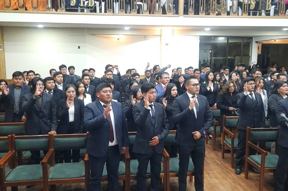 Juramento de nuevos colegiados en el auditorio